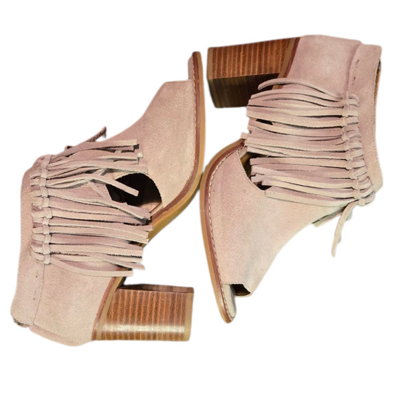 Sbicca Hickory Beige Suede Fringe Trimmed Block Heel Booties Peep Toe Size 8 - Picture 4 of 7